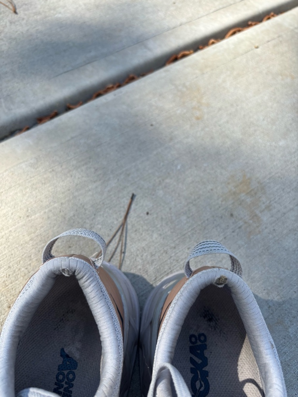Hoka One One Arahi 4 Light Lunar Rock Grey and Tan Women's Running Shoes size 10 - Picture 6 of 12